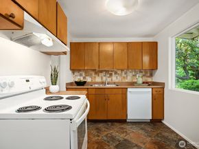 200 154th Place SE, Bellevue WA 98007