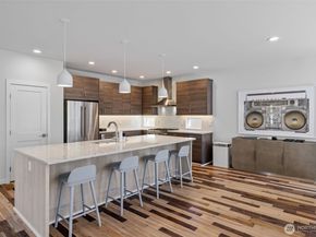 2627 SW 100th Street, Seattle WA 98146