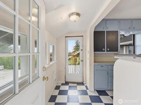 5821 3rd Avenue NW, Seattle WA 98107