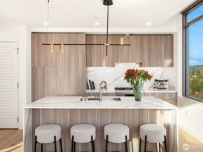 10232 NE 10th Street 1209, Bellevue WA 98004