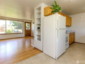 759 3rd Avenue N, Kent WA 98032