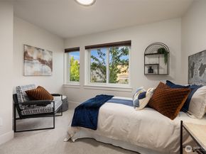 998 NE High Street 12, Issaquah WA 98029