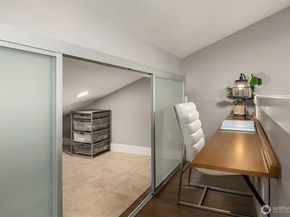 998 NE High Street 12, Issaquah WA 98029