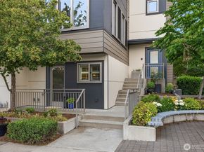 998 NE High Street 12, Issaquah WA 98029