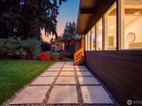1547 NE Brockman Place, Seattle WA 98125
