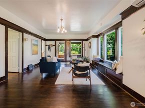 1922 4th Street, Bremerton WA 98337