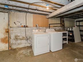 1922 4th Street, Bremerton WA 98337