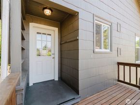 1922 4th Street, Bremerton WA 98337