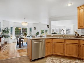 2000 Village Green Drive 26, Mill Creek WA 98012