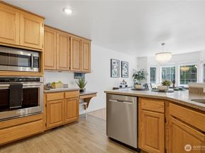 2000 Village Green Drive 26, Mill Creek WA 98012