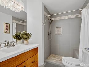 2000 Village Green Drive 26, Mill Creek WA 98012