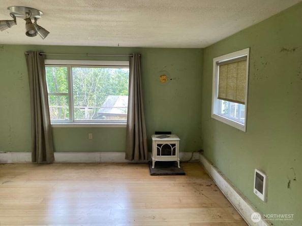 11420 103rd Avenue SW, Vashon WA 98070