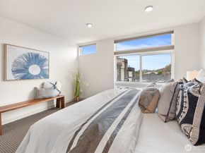 2422 NW 60th B, Seattle WA 98107