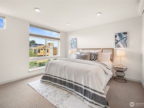 2422 NW 60th B, Seattle WA 98107