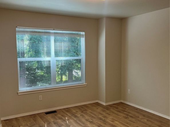 5718 S Grove Drive, Mukilteo WA 98275