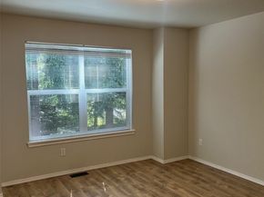 5718 S Grove Drive, Mukilteo WA 98275