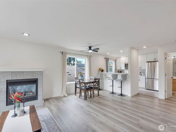 536 N 103rd A, Seattle WA 98133