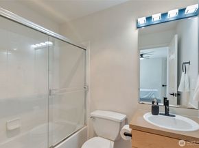 536 N 103rd A, Seattle WA 98133