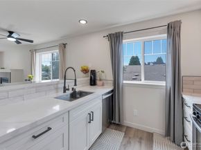 536 N 103rd A, Seattle WA 98133