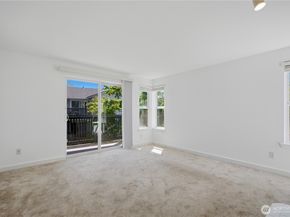 6700 NE 182nd ST C201, Kenmore WA 98028