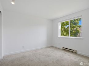 6700 NE 182nd ST C201, Kenmore WA 98028