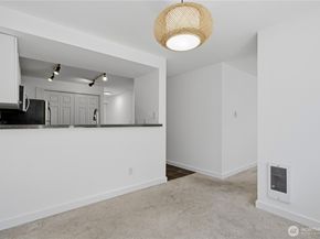 6700 NE 182nd ST C201, Kenmore WA 98028