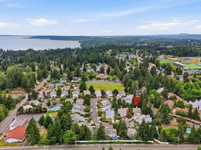 31074 9th Avenue S, Federal Way WA 98003