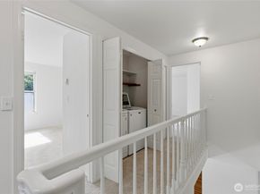 31074 9th Avenue S, Federal Way WA 98003