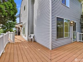 31074 9th Avenue S, Federal Way WA 98003