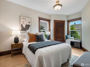 2309 10th Avenue E A, Seattle WA 98102