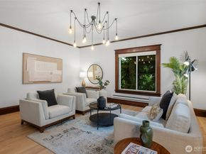 2309 10th Avenue E A, Seattle WA 98102
