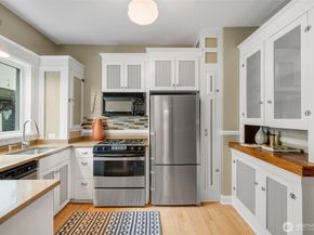 2309 10th Avenue E A, Seattle WA 98102