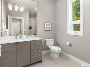 8021 NE 127th Lane, Kirkland WA 98034