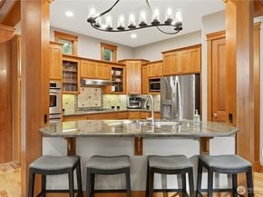 6603 Waterton Circle, Mukilteo WA 98275