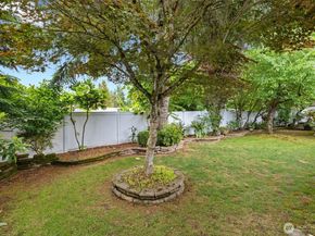 7624 141st Avenue NE, Redmond WA 98052