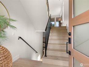 9909 NE 200th Street A, Bothell WA 98011