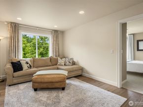 15016 97th Avenue NE, Bothell WA 98011