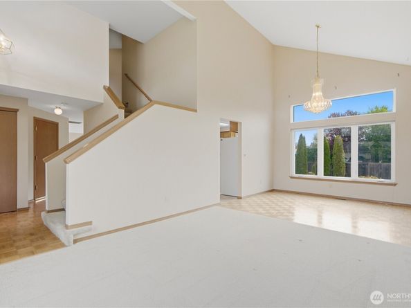 12402 107th Place NE, Kirkland WA 98034