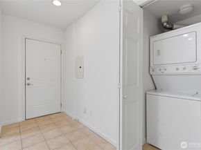 4722 12th Avenue NE 201, Seattle WA 98105