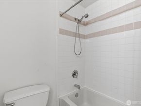 4722 12th Avenue NE 201, Seattle WA 98105