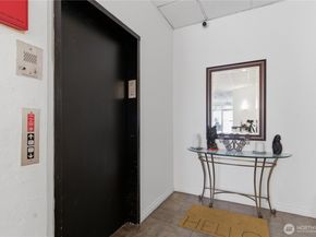 4722 12th Avenue NE 201, Seattle WA 98105