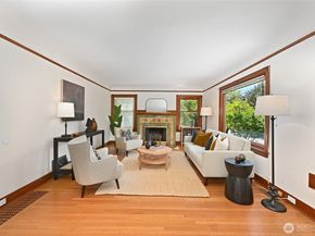 2562 6th Avenue W, Seattle WA 98119