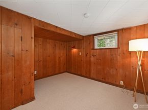 2562 6th Avenue W, Seattle WA 98119