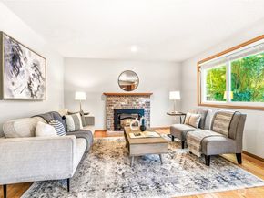 7116 NE 168TH St, Kenmore WA 98028