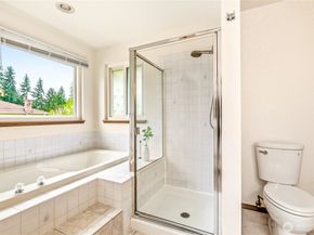 7116 NE 168TH St, Kenmore WA 98028