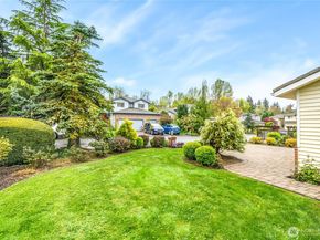 7116 NE 168TH St, Kenmore WA 98028