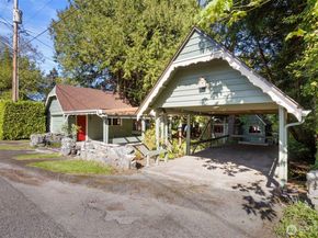 2022 Taft Avenue, Bremerton WA 98312