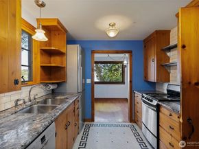 2022 Taft Avenue, Bremerton WA 98312
