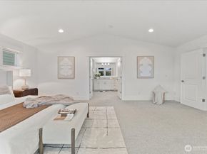 13707 NE 133rd Place, Kirkland WA 98034