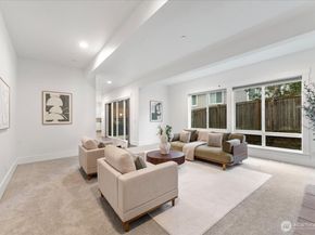 13707 NE 133rd Place, Kirkland WA 98034